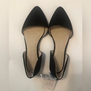 Old Navy NWT Women’s Black Pull On Suede Flats - Size 10